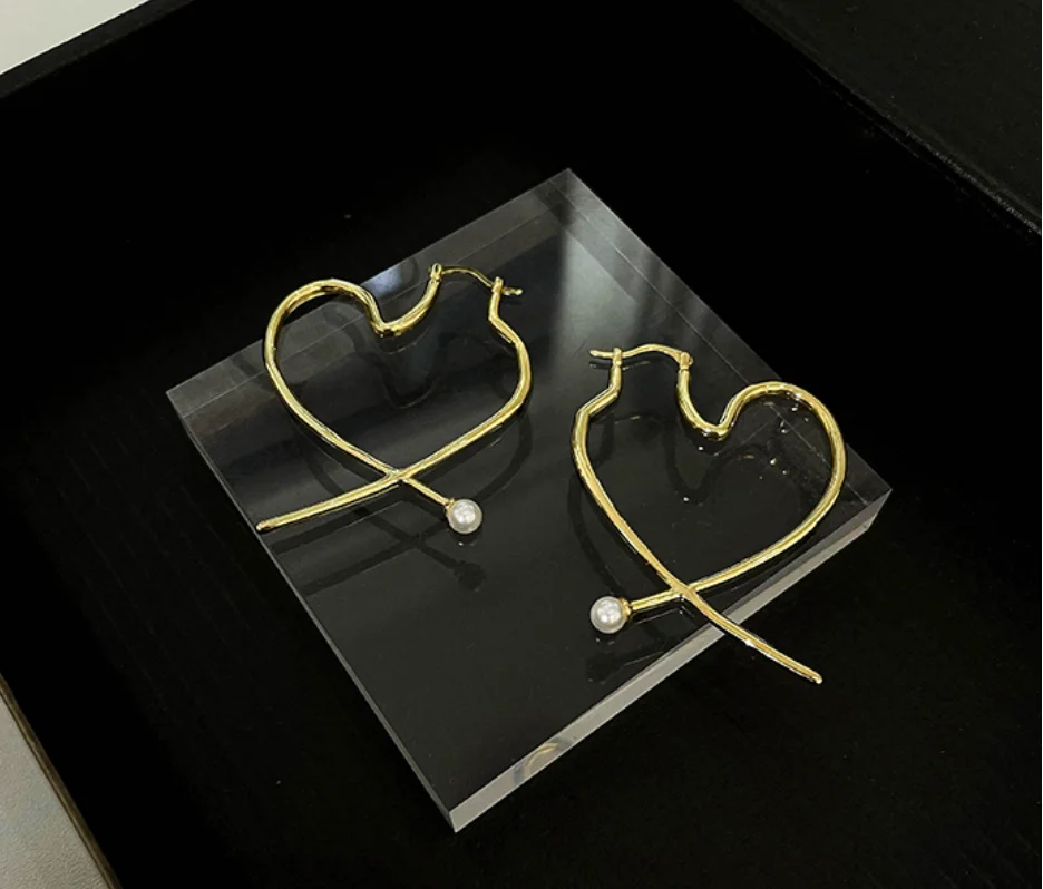 2023 trend Brass gold-plated geometric peach heart simple unique hoop earrings for women fashion jewelry