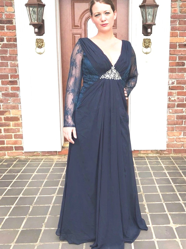 Dark Navy Blue Moeder Van de Bruid Dress Lace Lange Mouwen Chiffon Moeder van de Bruidegom Pak Bruiloft Gast Party avondjurken Dark Navy Blue Moeder Van de Bruid Dress Lace Lange Mouwen Chiffon Moeder van de Bruidegom Pak Bruiloft Gast Party avondjurken