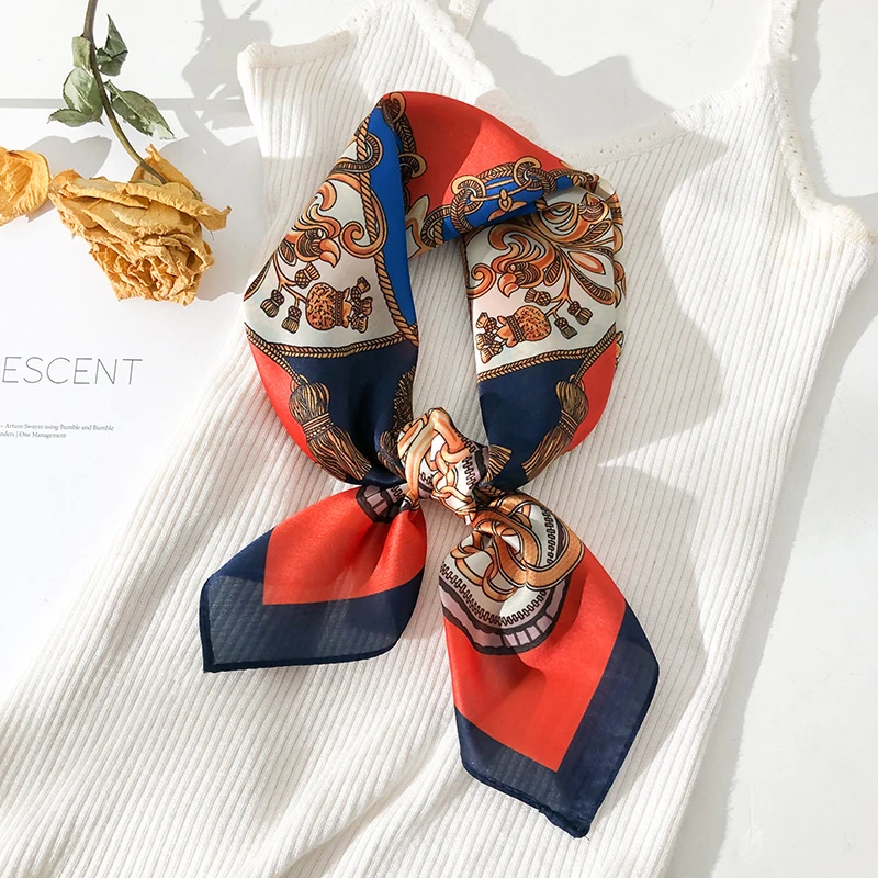 Pañuelo de seda cuadrado para mujer, pañuelo de pequeño, pañuelo de satén para niña, bufandas de lunares con estampado de animación, bufandas el pelo de cuello a la moda|Bufandas de