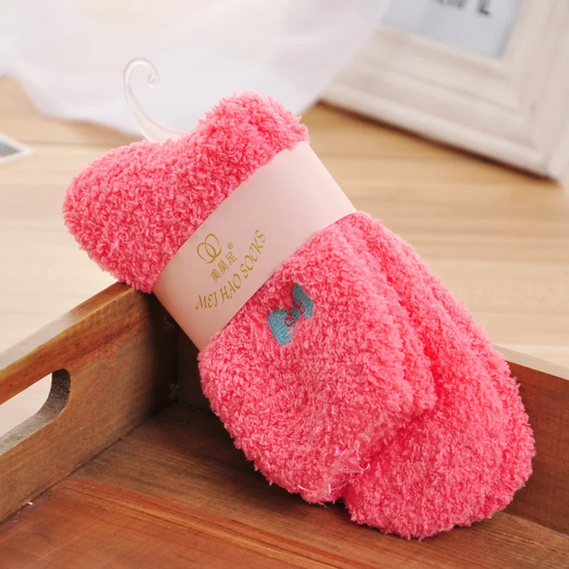 watermelon red 1 пара однотонных мягких женских пушистых носков ярких цветов коралловые бархатные зимние теплые домашние носки-тапочки для девочек, махровые пушистые носки k2915 - Цвет: watermelon red