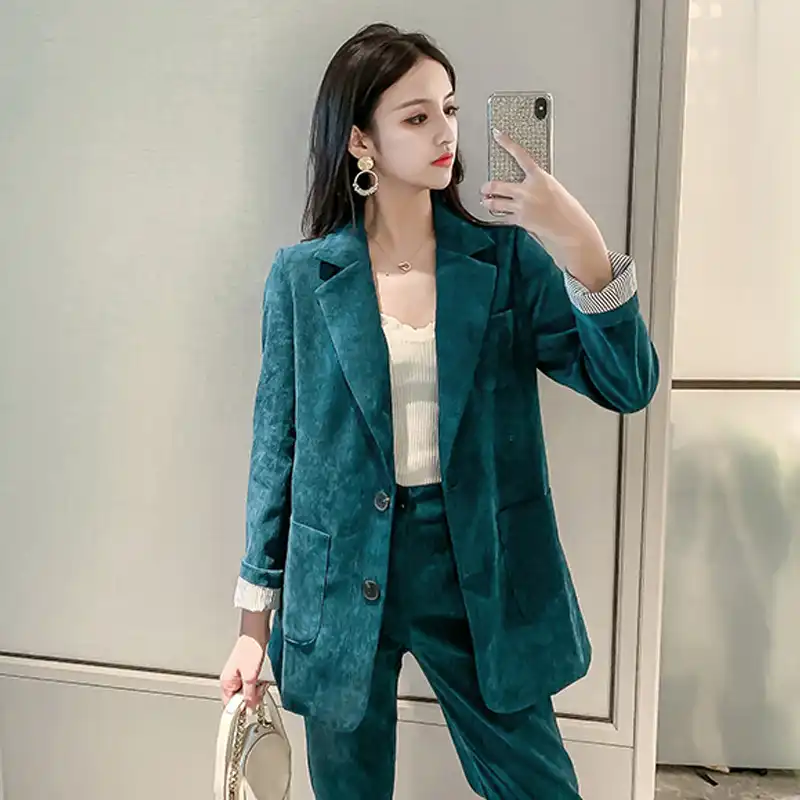 trajes de chaqueta pantalon para mujer