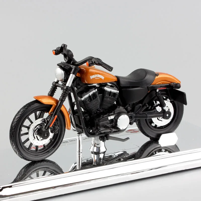 

1:18 scales maisto 2014 Sportster Iron 883 Diecasts & Toy Vehicles models motorcycle bike toy miniatures hobby gift for children