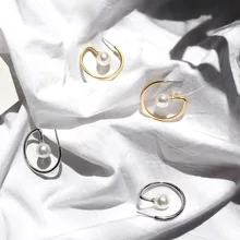 SRCOI золото металл серебристого цвета G Форма круглый спиральный искусственный жемчуг серьги-гвоздики втулки для ушей минималистский мульти Леди Открытый простой серьги