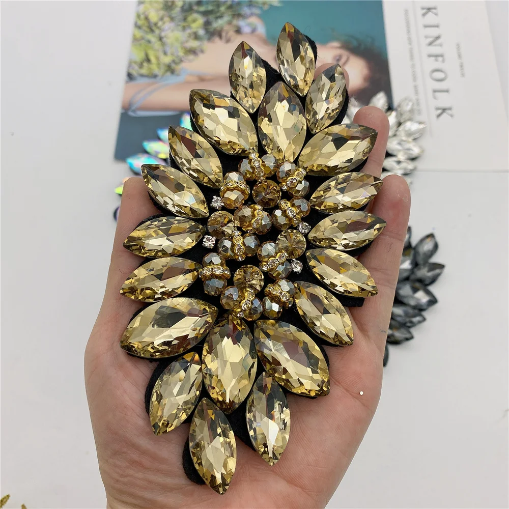 

Стразы, аппликация, нашивки для одежды