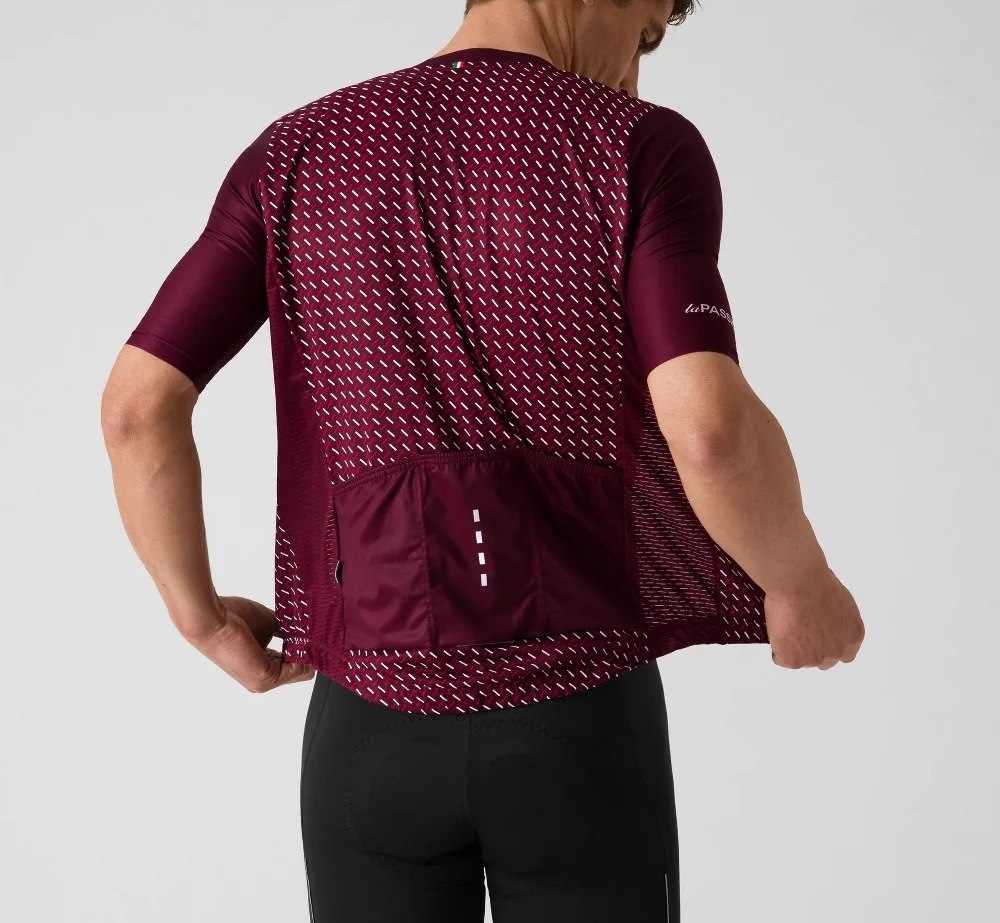 2019-jersey-geometric-porto-07_fae264ea-fc05-4e72-85fa-4134e0d8a0ee_2400x