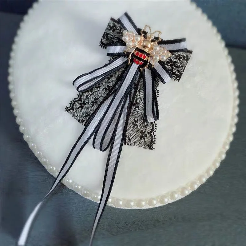 Корейская мода, новинка, зеленая, красная, синяя кружевная лента, брошь для галстука-бабочки, пчела, воротник, Бабочка, полосатые броши, булавка для воротника, женские аксессуары - Цвет: AA12-03