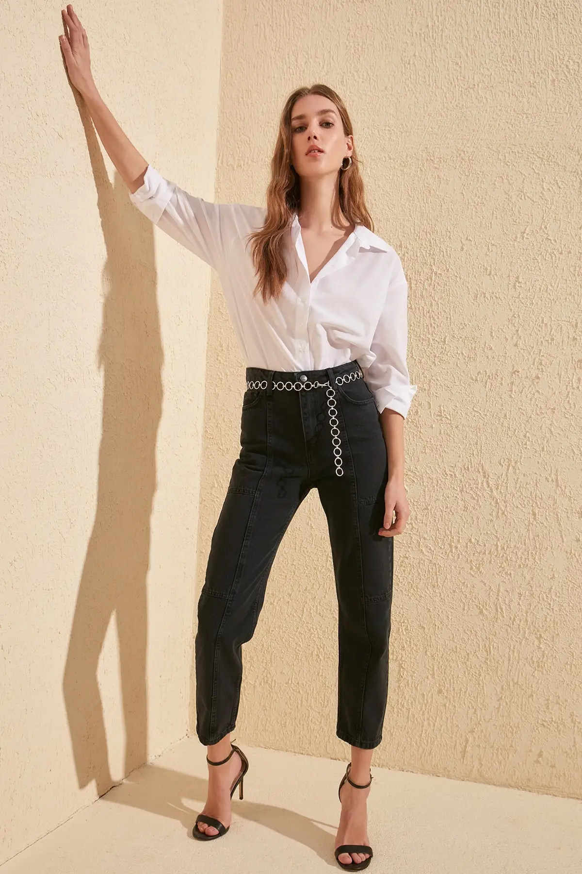 

Trendyol Stitch Detail High Bel Straight Jeans TWOSS20JE0039