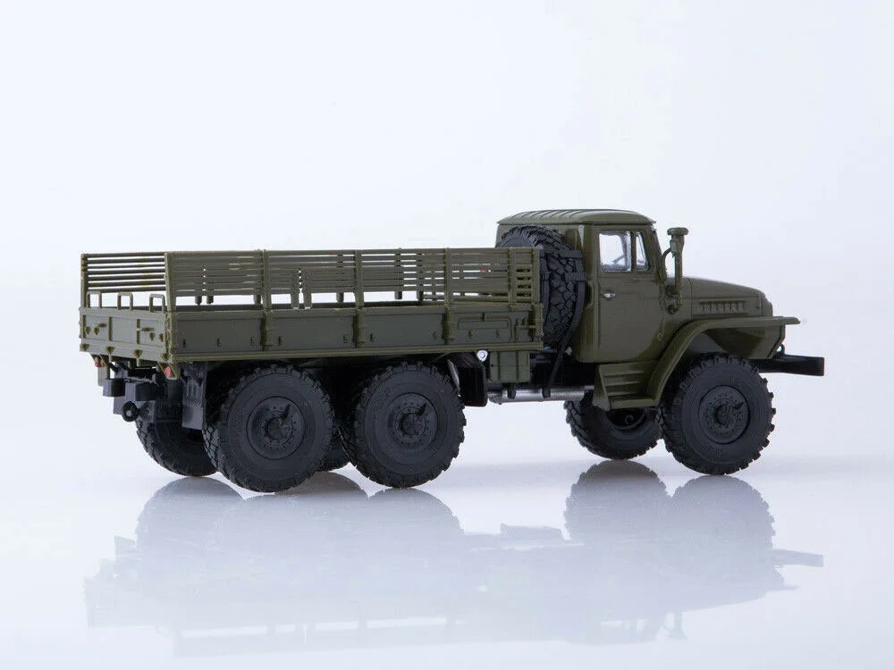 Весы Модели EAC Урал 375 хаки AIST 1:43 для коллекционного подарка