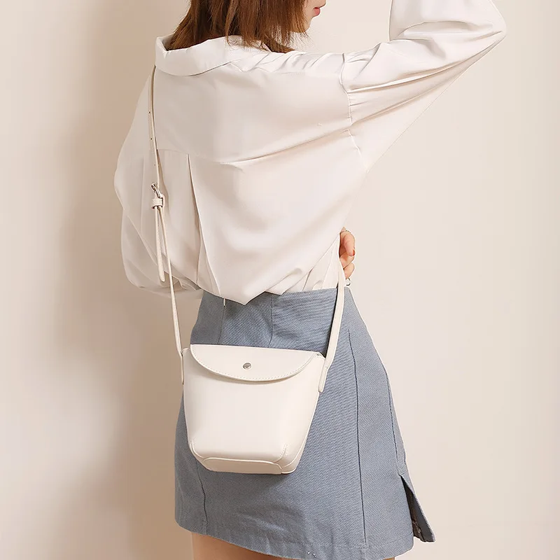 2020 new fresh bucket bag ladies large capacity retro Korean version of the Messenger fashion simple shoulder women | Багаж и сумки