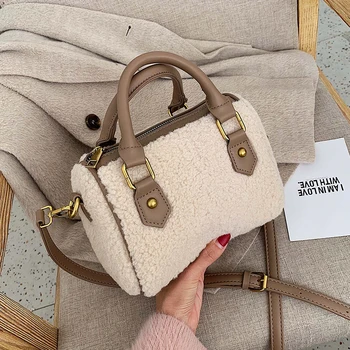 

Elegant Female Plush Tote Bag 2019 winter new high quality velvet Women's Designer Handbag travel Shoulder Messenger Bag