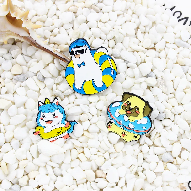 Gioco Creativo Cool White Cat Piccolo Cane Giallo Unicorno Intelligente Con Anello Da Nuoto Spilla In Lega Di Animali Per Vacanze Al Mare Distintivo S