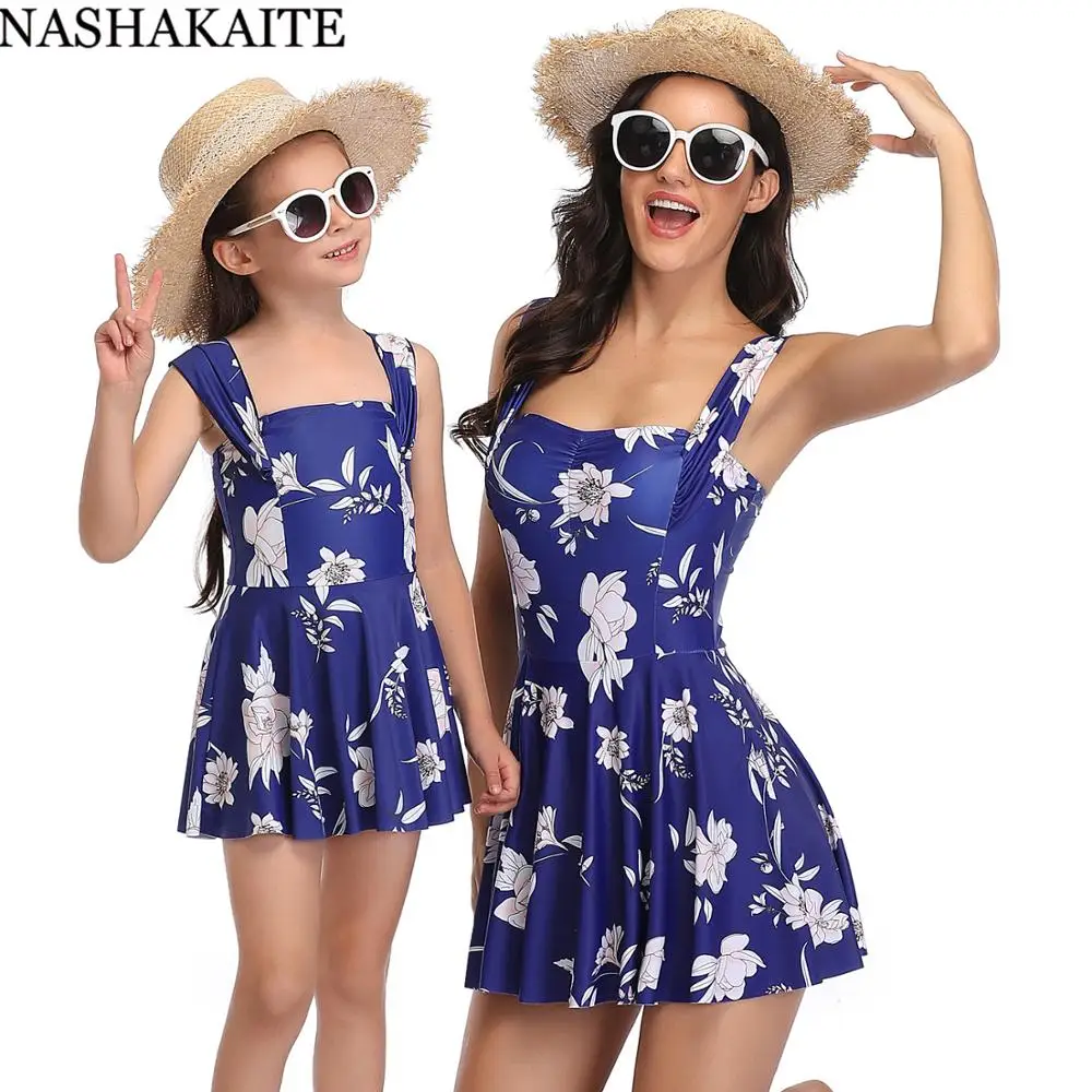NASHAKAITE купальный костюм для мамы и дочки; цельный костюм с принтом; юбка; Бандажное платье с лямкой на шее для женщин и девочек; одинаковые купальные костюмы для всей семьи