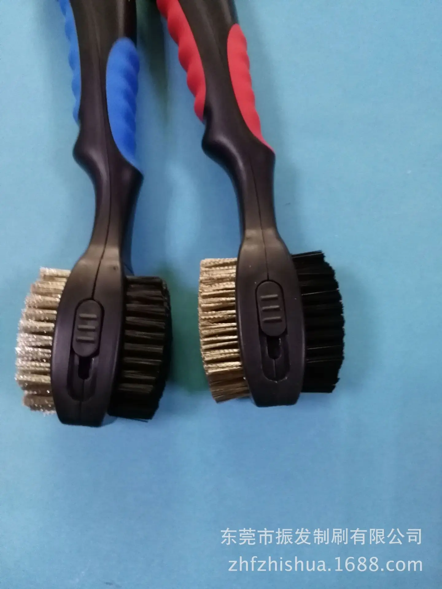 Manufacturers Direct Supply High Quality Multi-functional New Style Golf Cleaning Brush Golf Ball Head Cleaning Brush golf shua