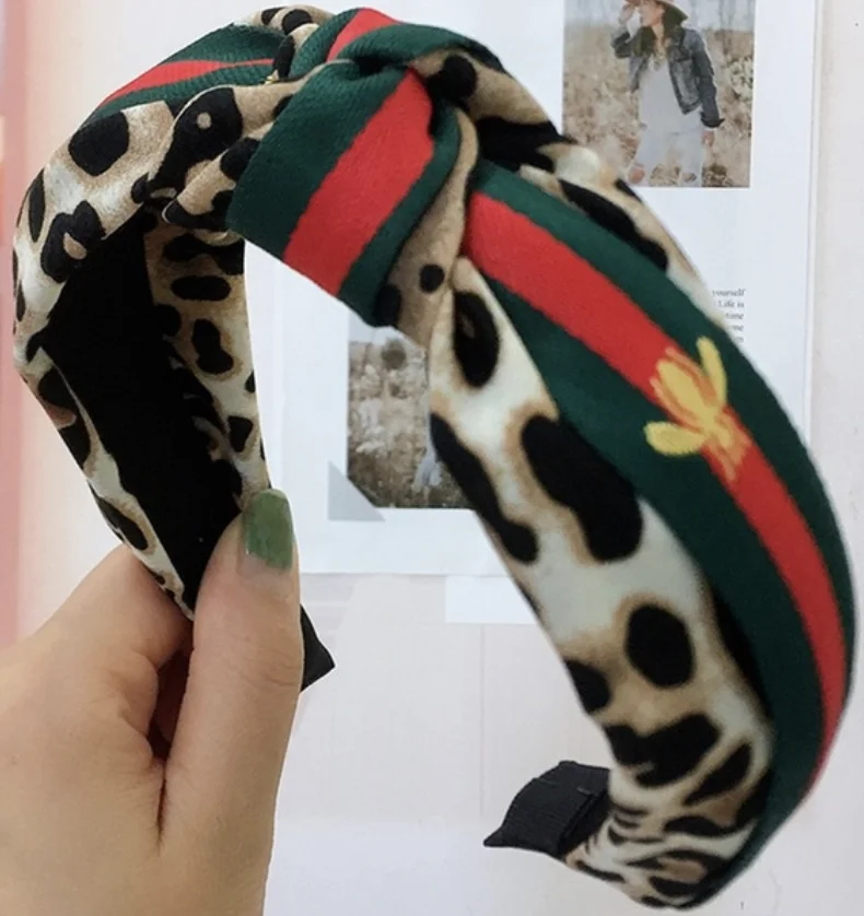 Leopard green 1 шт милые повязки с узелком Для женщин-обручи для волос широкая полосатая повязка на голову с пчелиным животным, крестообразная лента для волос с тканью - Цвет: Leopard green