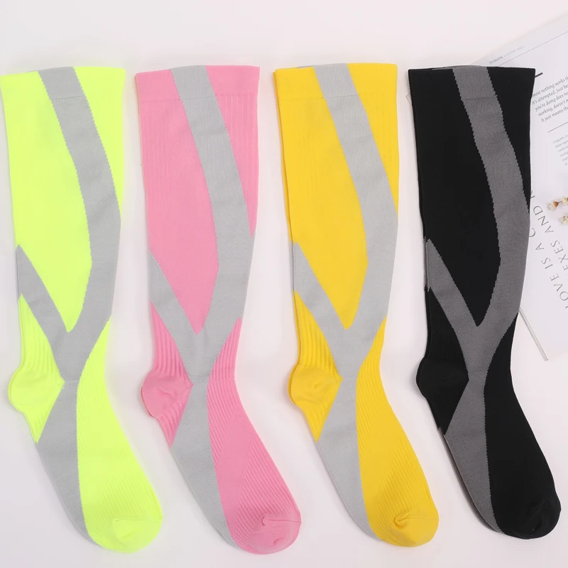 4 Pairs Sport Compression Socks for Men & Women 20-30 mmHg Athletic Fitness Outdoor Cycling Fast-drying Breathable Socks