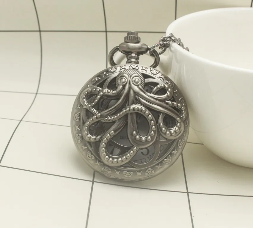 

Retro Octopus Hollow Half Hunter Quartz Pocket Watch Vintage Grey/Bronze Necklace Pendant Clock for Kids Men Women reloj
