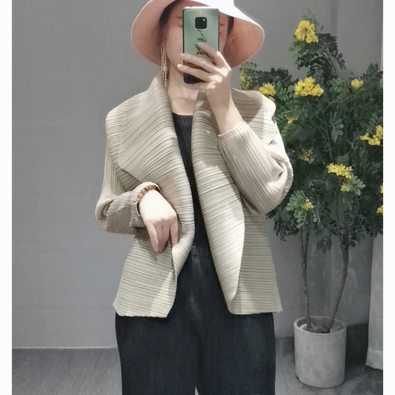 Changpleat Новинка осеннее Женское пальто-кардиган Miyak Плиссированное модное однотонное Свободное пальто с длинными рукавами большого размера женские пальто C00
