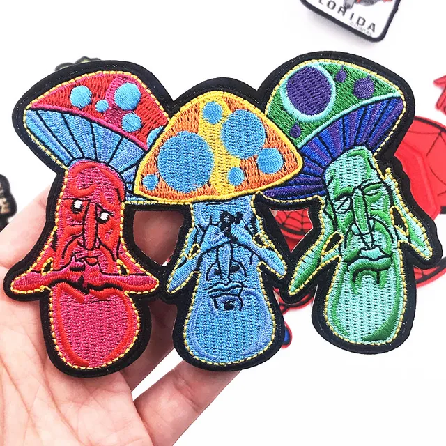 New 1PCS Cartoon Plant Icon Patch Iron on Clothes Mushroom Embroidery for DIY Apparel Accessories Biker Patches Repair Parches