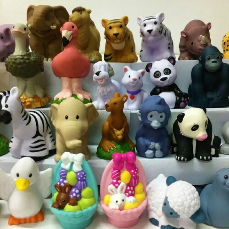 Random Lot 25pcs Fisher-Price LITTLE PEOPLE Figures & Animals Toy Cute Dolls 