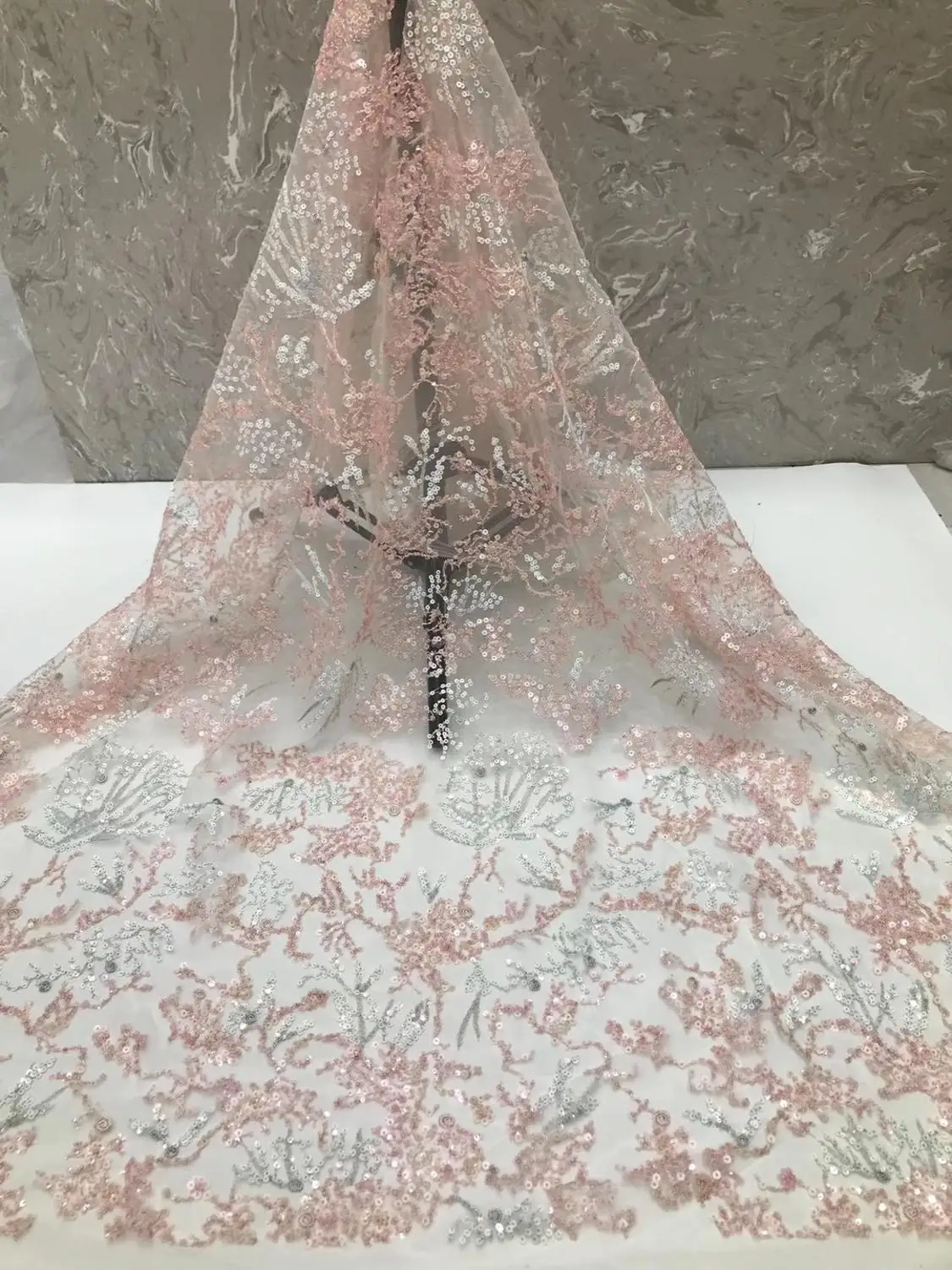 

Embroidered sequined tulle lace fabric 5 yards 2020 new French luxury lace fabric hx-3906