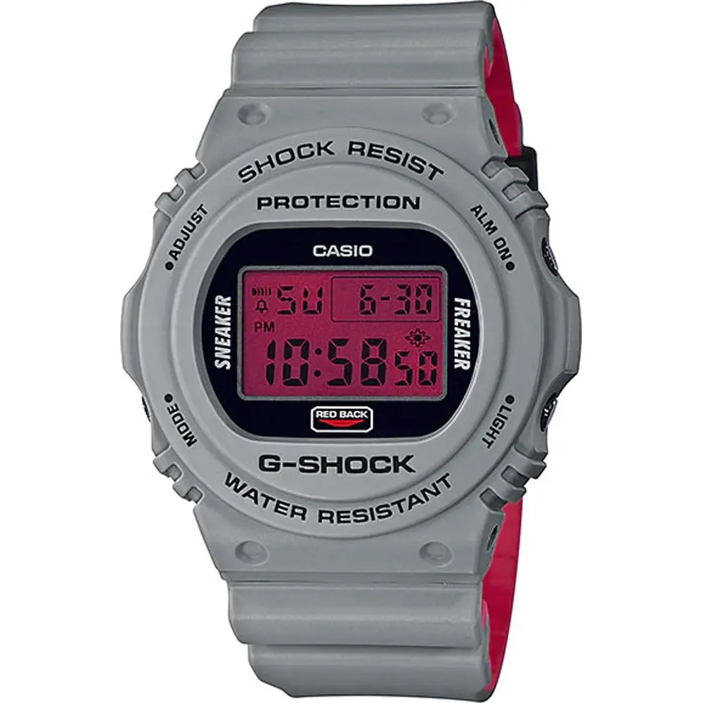 Наручные часы Casio DW-5700SF-1E мужские цифровые |