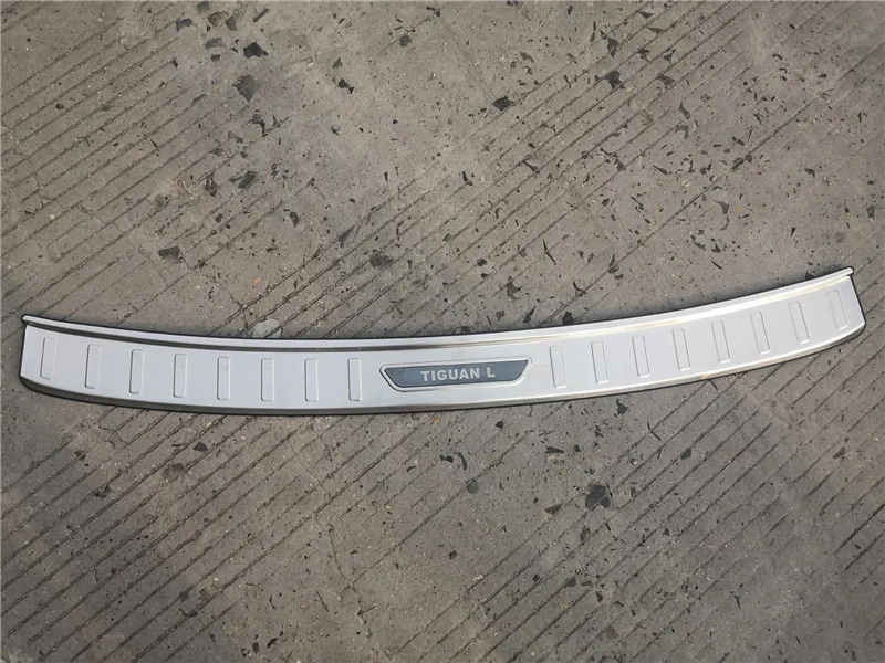 for Volkswagen Tiguan L- stainless steel Rear Bumper Protector Sills Trunk Rear guard Tread Plate Pedals Car Styling