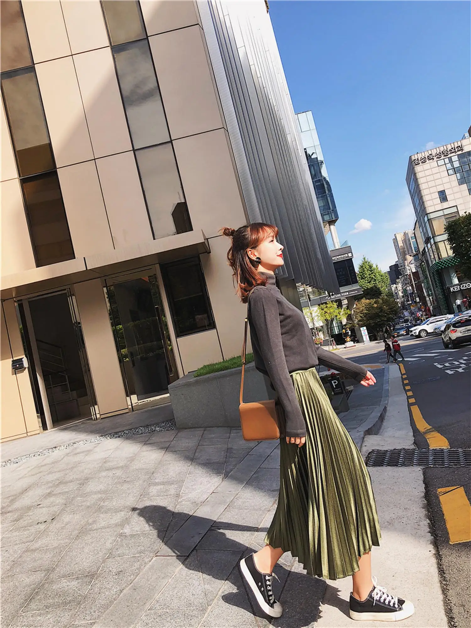 Ulzzang qiu dong han edition, Длинные атласные юбки цвета металлик, плиссированные юбки