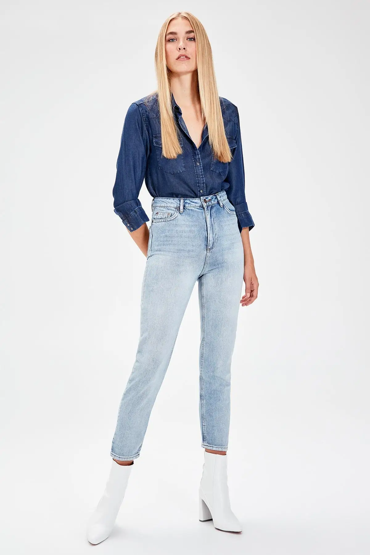 

Trendyol Blue High Waist Mom Jeans TWOAW20JE0060