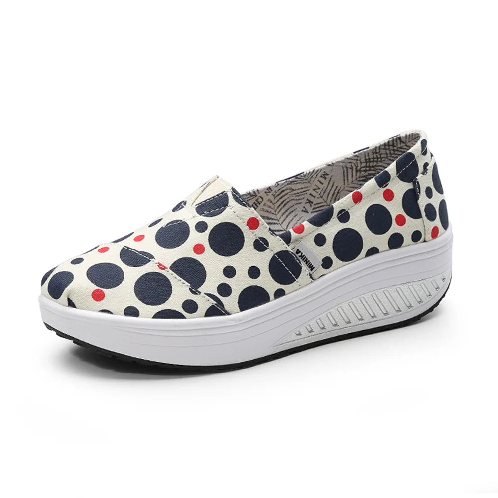 Women's flat shoes round head cartoon canvas shoes autumn casual non-slip thick bottom ladies boat shoes YIDALILAOYECHE - Цвет: 1882black and white