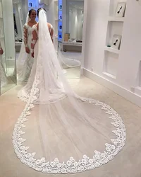 Hot Sale One Layer Three Meters Long Bridal Veils With Lace Appliqued Edge Cathedral Tulle Cheap Wedding Veil With Comb