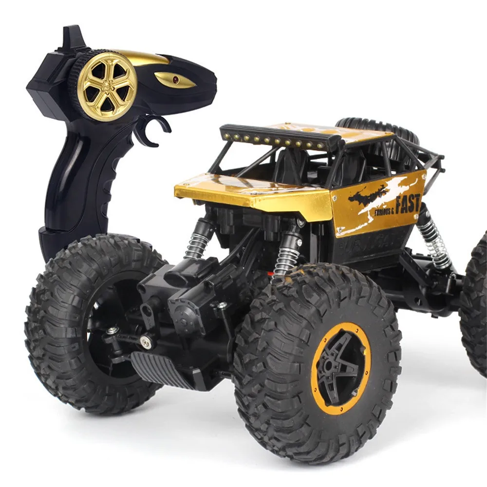 Детские Машинки Игрушки 1/18 2,4 г 4WD 15 км/ч монстр грузовик трения электромобиль для маленьких мальчиков Супер Автомобили Blaze грузовик подарок игрушки M0731 - Цвет: Gold