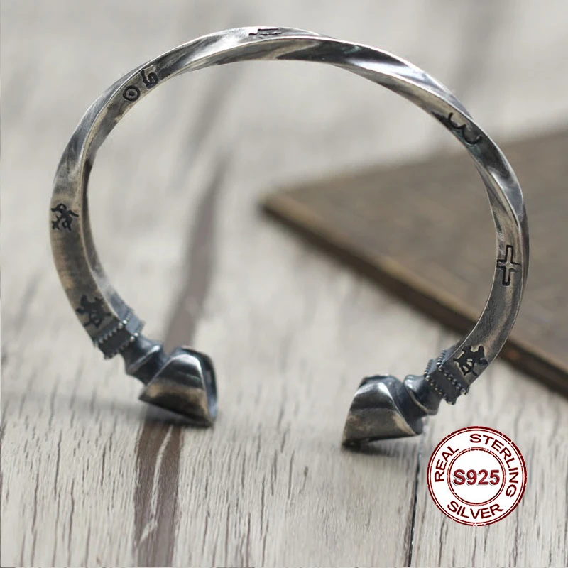 

S925 Sterling Silver Bracelet Simple and generous retro Personality couple style Unique to create twisted horseshoe shape gift