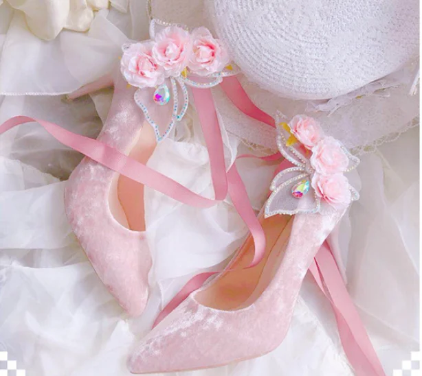 Бархатные розовые туфли принцессы с бабочками и цветами; свадебные бархатные женские туфли с бабочками; тонкие туфли на шпильке; Туфли Лолиты с ремешком
