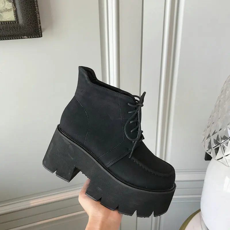 12159039208_1887966305