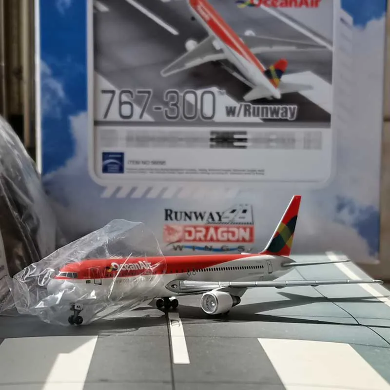 1 400 Ocean Air Airline Airplane 767 67 Model With Base Landing Gear With Runway Alloy Aircraft Plane Toy For Collection Diecasts Toy Vehicles Aliexpress