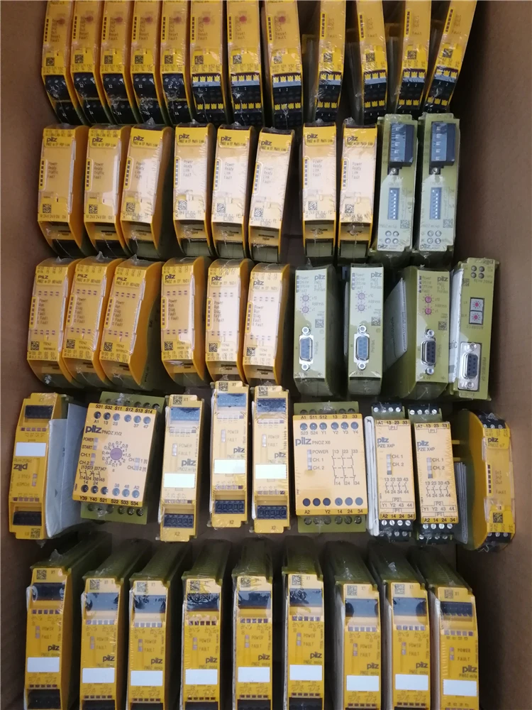 Pilz m ES 772132, mc4p 773711, mc3p 773721,773732 абсолютно, спот