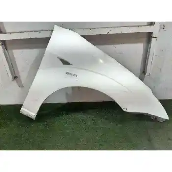 

1350731 s FLAPPER FRONT RIGHT FORD FOCUS SALOON (CAK)