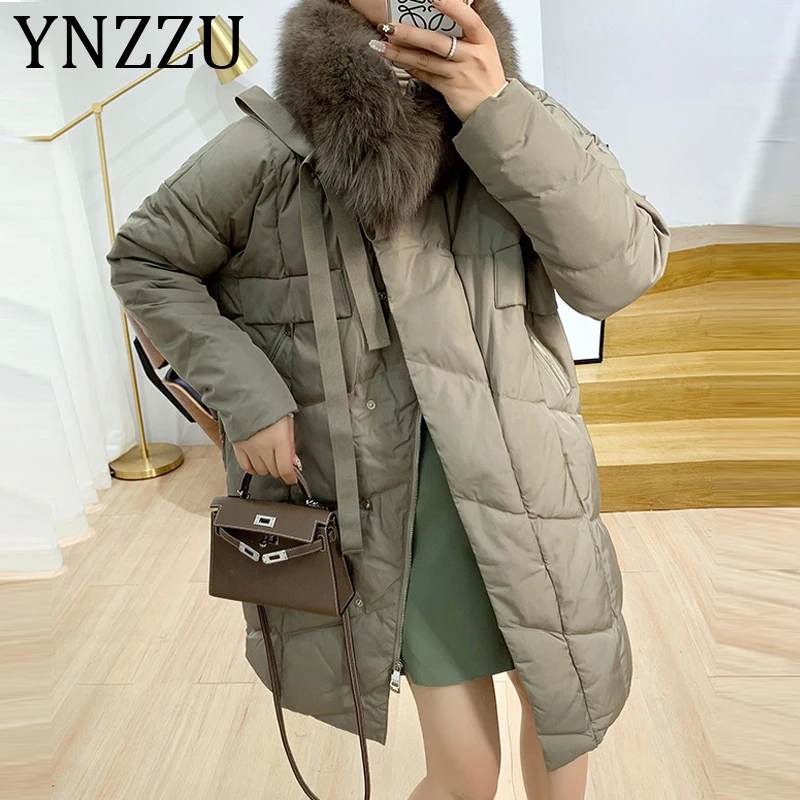 

YNZZU High Quality 2019 Winter Real Fox Fur Collar Warm Women's Down Jacket Tie Up Bow Duck Down Coat Loose Female Jacket A1231