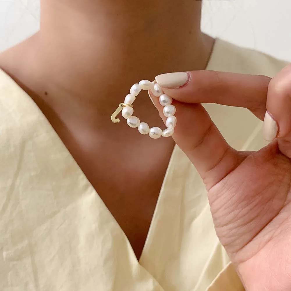 Finger Ring Elegant Simple Pearl Ring Woman Finger Ring Letter Pendant Continuous Circle Pearl Bead Minimalist Fashion Jewelry Gift