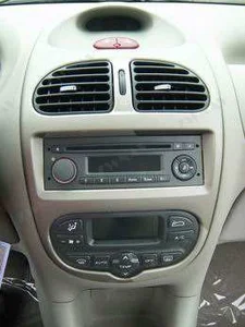 Peugeot 206 car radio Alpine UTE-200BT Bluetooth Handsfree Mechless Stereo