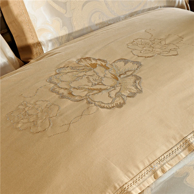 Hot 4/6 Pcs Luxury Golden Gold King Queen size Jacquard Bedding Set Satin Cotton bed Duvet Cover Bed Sheet And Pillowcases