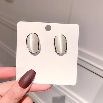 

Real Gold Electroplated 925 Silver Cat's Eye Stone Ear Stud Normcore Style Delicacy Ear Stud Retro French Simple Elegant Earring