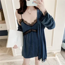 Пижамы женские осень зима Пижамный халат Женский Золотой Бархат Холтер халат два с длинным рукавом корейский бархат сексуальная кружева домашняя одежда