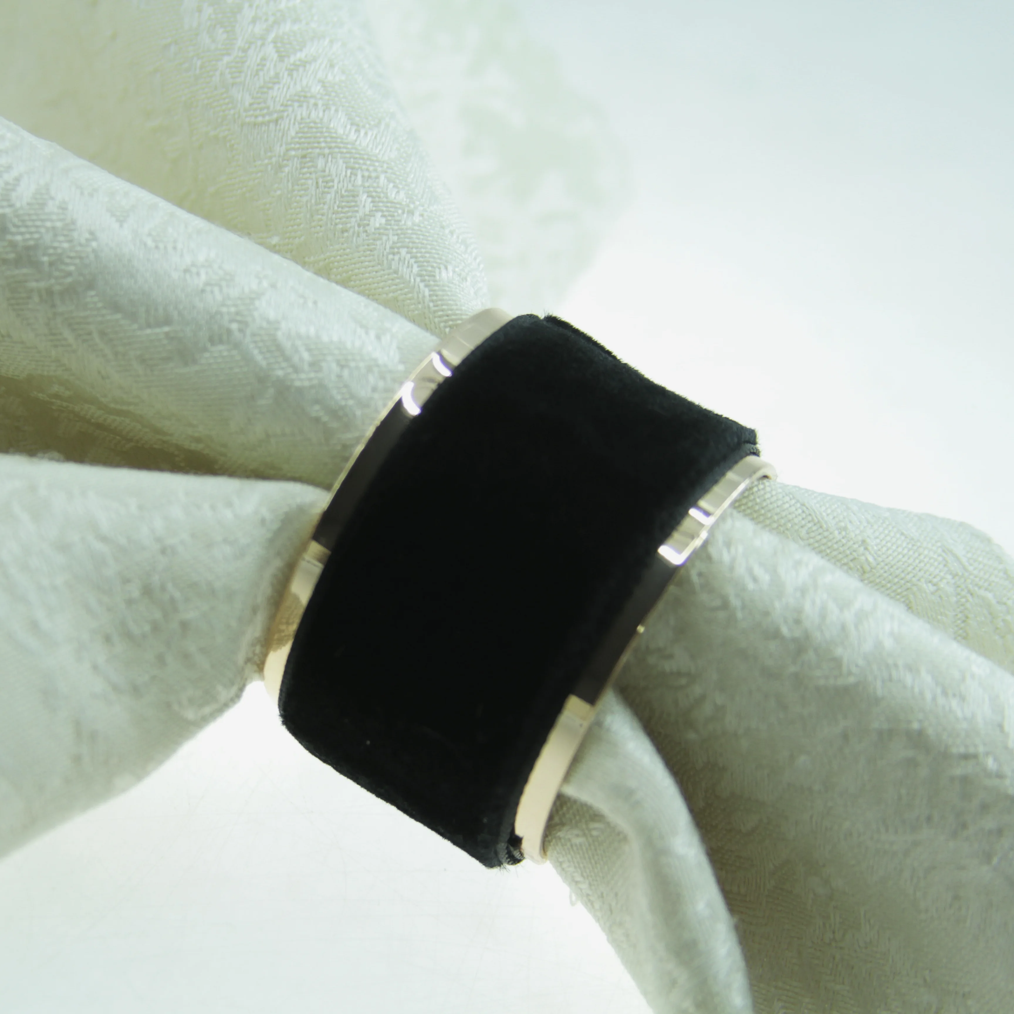 free shipping velvet gold metal napkin ring for wedding, napkin decoration 12 pcs qn19101401