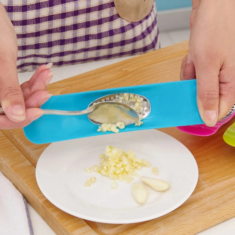 Kitchen Gadgets Stainless Steel Garlic Press Crusher Cooking Tools