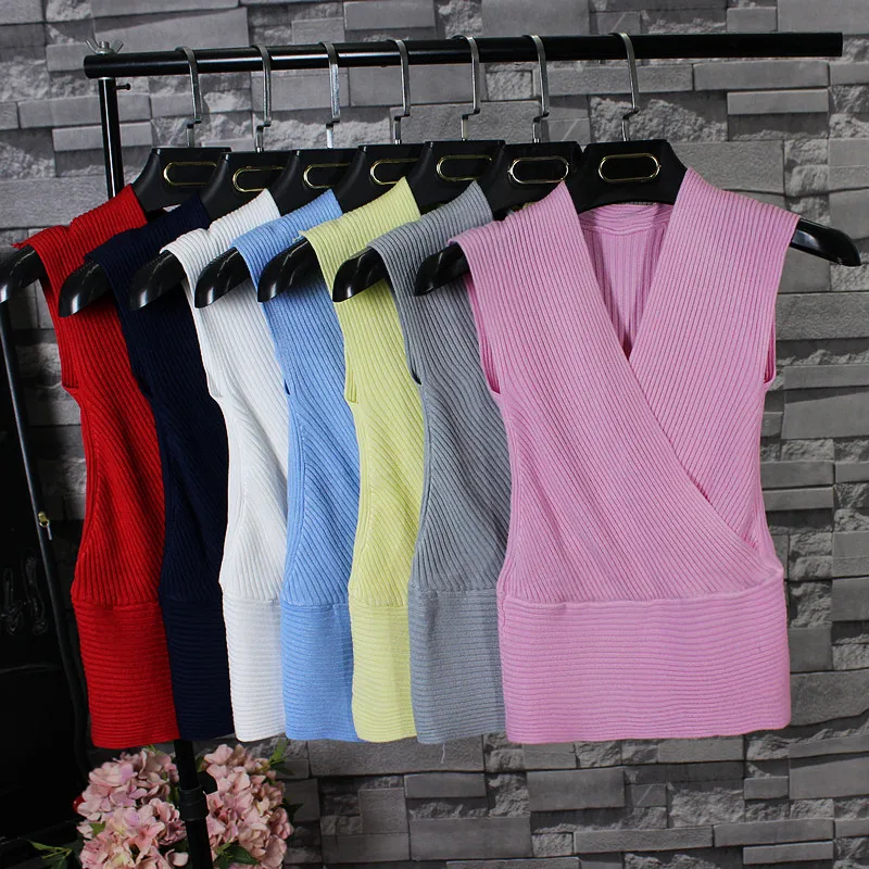 

Women 2021 Sexy Deep V Neck Cropped Knitted Vest Sweater Vintage Stretchy Slim Female Chic Tops Ladies Elegant Knitted Vests