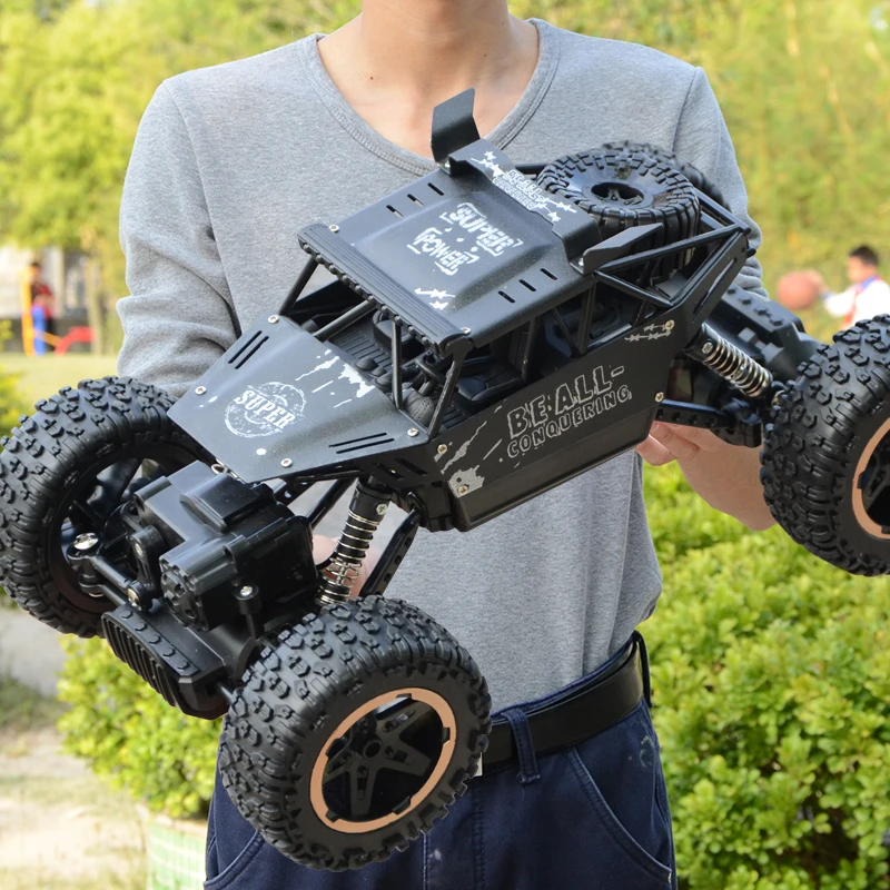 Полноприводный Радиоуправляемый автомобиль 1:18 обновленная версия 2 4G игрушки