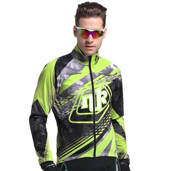 

NUCKILY Thermal Inner Fleece Sports Apperal Water Resistant and Windproof Fabric Cycling Jersey for Winter Riding MI008