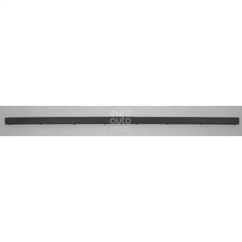 TYG Молдинг заднего бампера центральный BM04010MAC