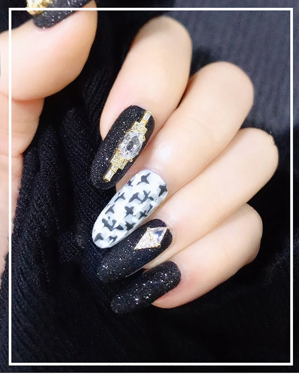 

Woolen powder nail polish powder black star glitter glitter noble velvet powder snowflake nail art jewelry red